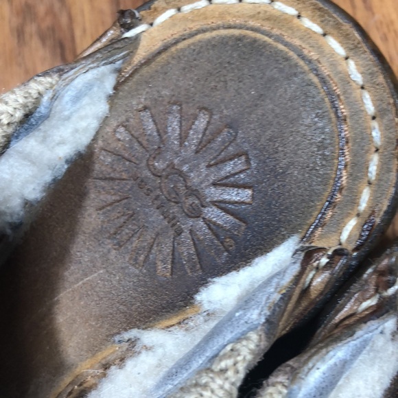 Ugg Gael Chestnut Leather & Shearling Mule Clogs 6 - Picture 6 of 10